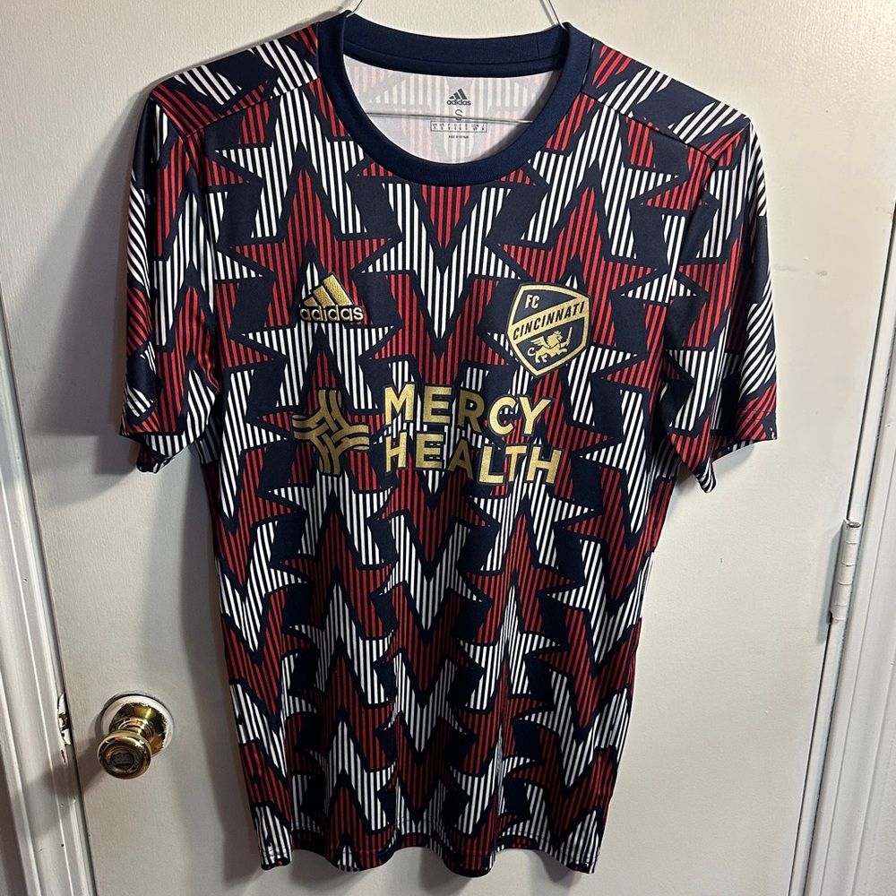 Adidas FC Cincinnati Star Pattern Jersey Men’s size Small